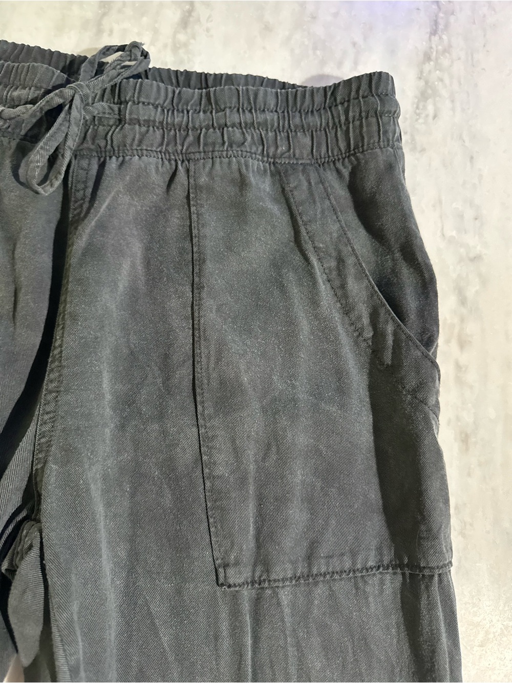 GAP Women’s Charcoal Grey Drawstring Pull On Jogger Pants size M - Picture 2 of 4